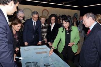 DigaliX en la exposición «Héroes ocultos. Inventos geniales» con la mesa interactiva multitouch