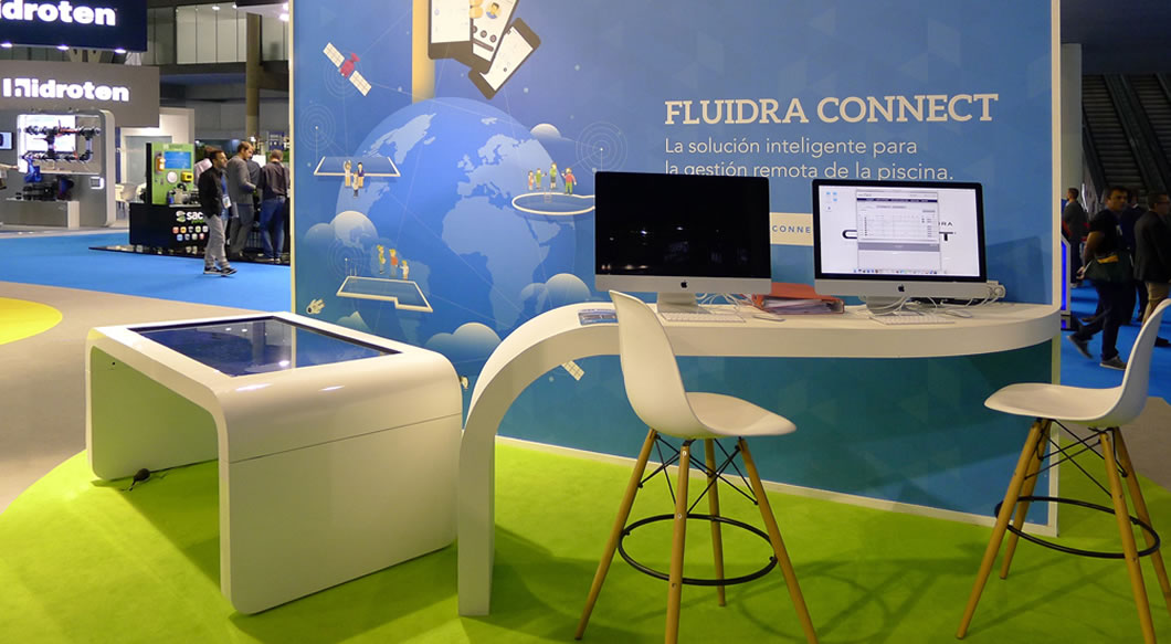 mesa interactiva multitactil fluidra stand