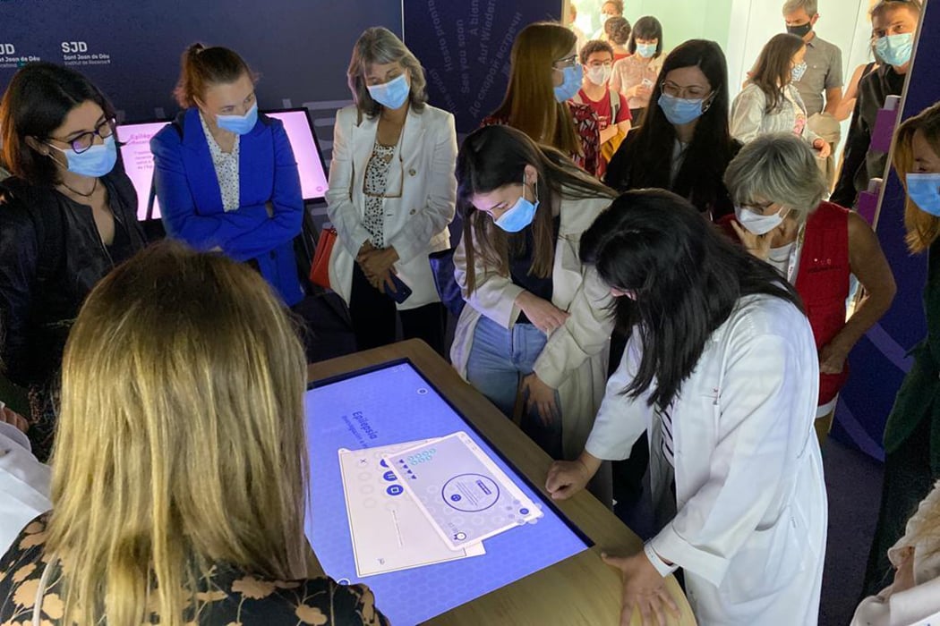 Tecnología inmersiva e interactiva para dar a conocer los proyectos de investigación e innovación en pediatría del Hospital Sant Joan de Déu.